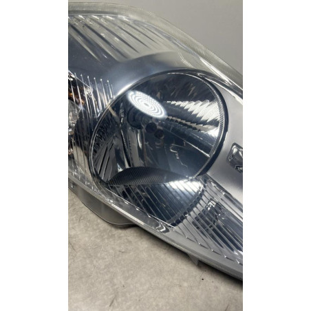 Optique avant principal droit (feux)(phare) FIAT GRANDE PUNTO d’occasion