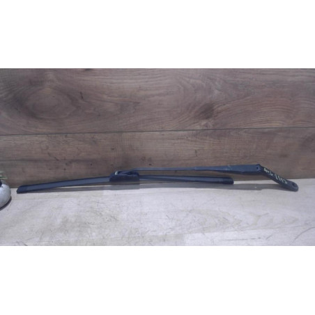 Bras essuie glace avant gauche DACIA SANDERO 1 d’occasion