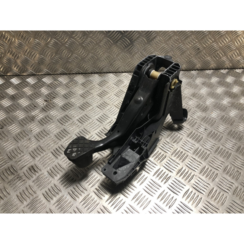 Pedale de frein VOLKSWAGEN GOLF 7 PHASE 1 d’occasion
