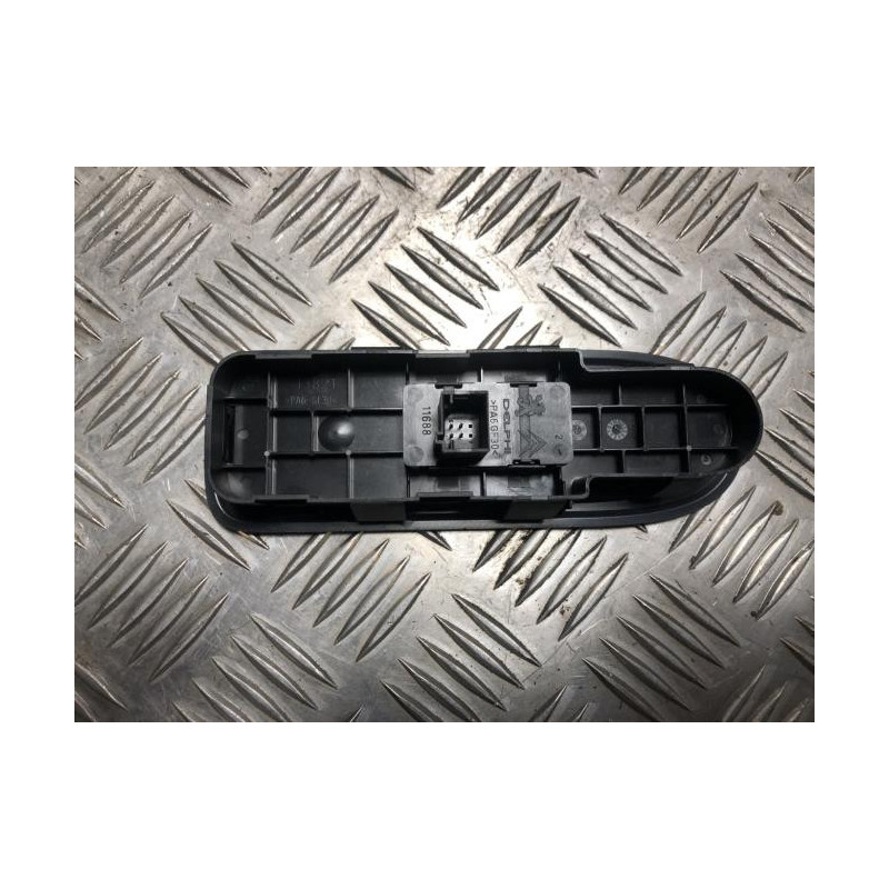 Interrupteur de leve vitre avant droit PEUGEOT 308 1 PHASE 1 d’occasion