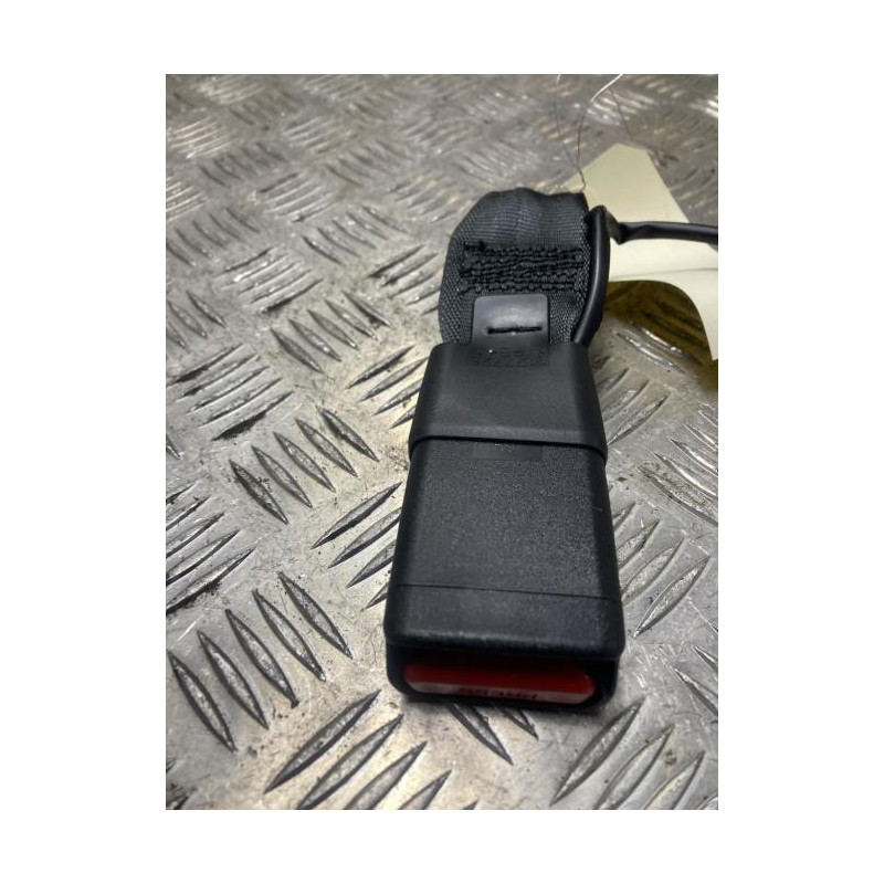 Attache ceinture arriere gauche SUZUKI BALENO 2 d’occasion