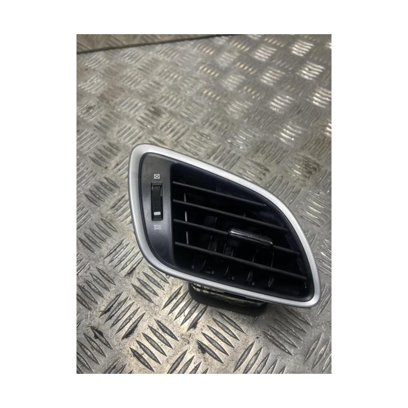 Aerateur tableau de bord avant gauche SUZUKI BALENO 2 d’occasion