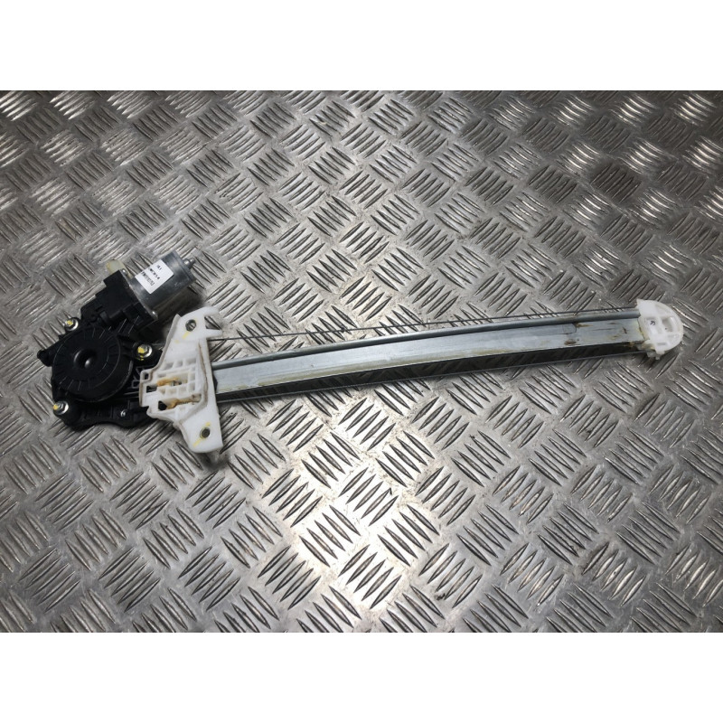 Leve vitre electrique arriere gauche SUZUKI BALENO 2 d’occasion
