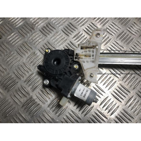 Leve vitre electrique avant droit SUZUKI BALENO 2 d’occasion
