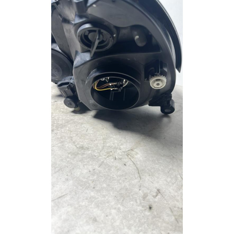 Optique avant principal droit (feux)(phare) RENAULT CLIO 2 PHASE 2 d’occasion