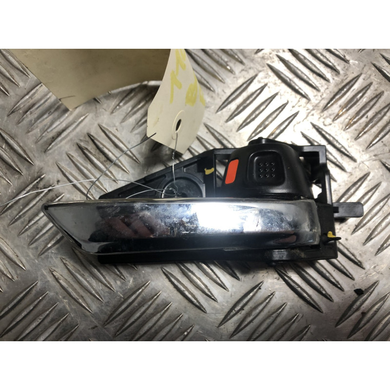 Poignee interieur avant droit SUZUKI BALENO 2 d’occasion