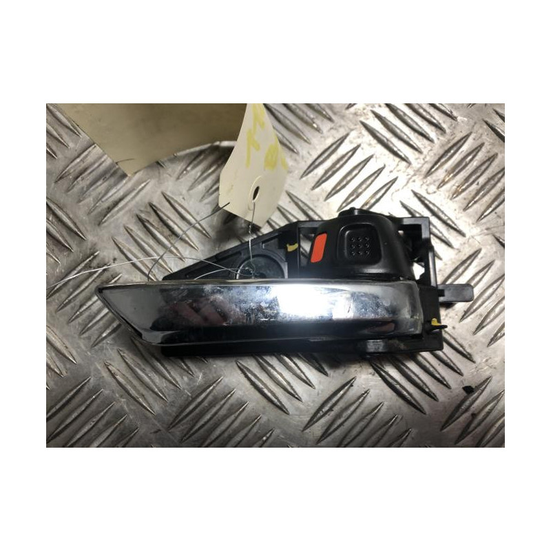 Poignee interieur avant droit SUZUKI BALENO 2 d’occasion