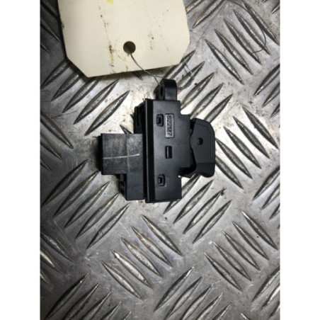 Interrupteur de leve vitre avant droit SUZUKI BALENO 2 d’occasion
