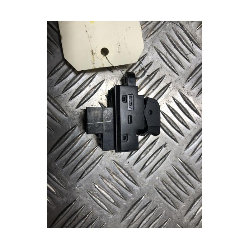 Interrupteur de leve vitre avant droit SUZUKI BALENO 2 d’occasion