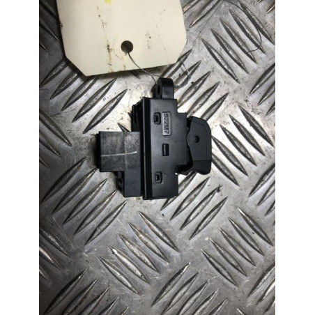 Interrupteur de leve vitre avant droit SUZUKI BALENO 2 d’occasion