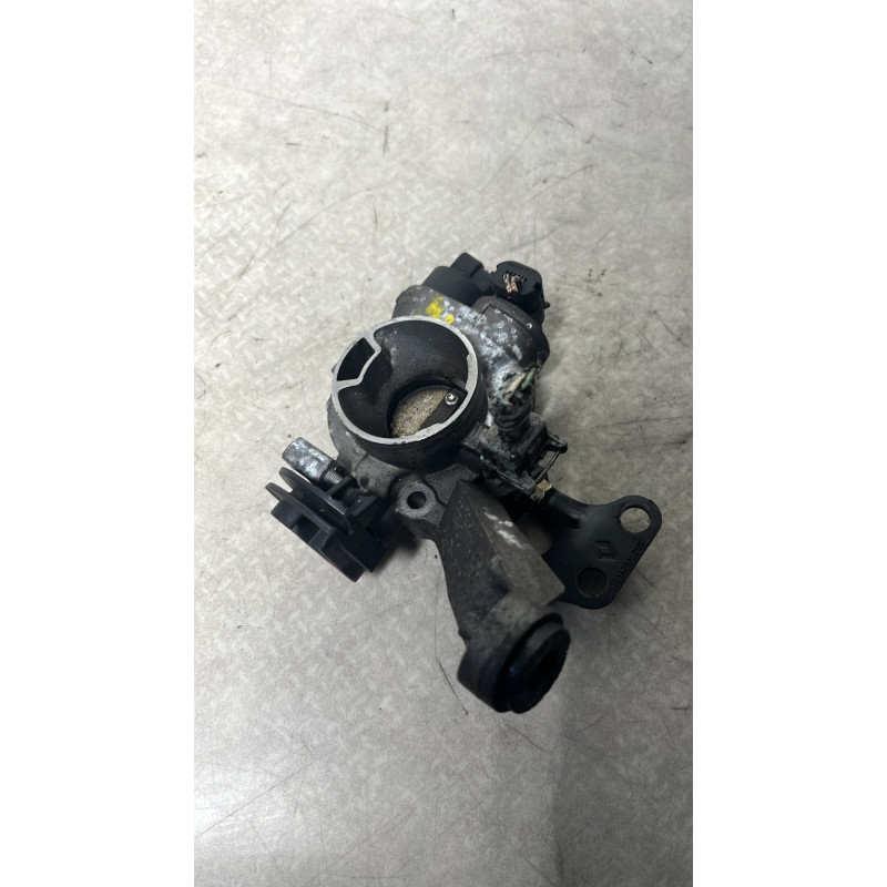 Boitier papillon RENAULT CLIO 2 PHASE 1 d’occasion
