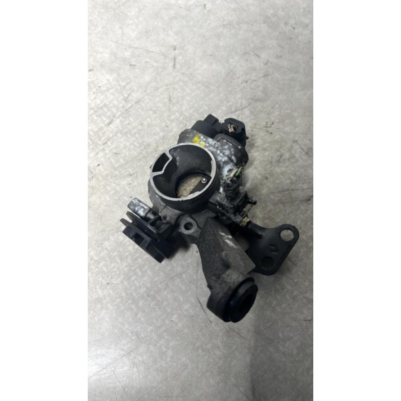 Boitier papillon RENAULT CLIO 2 PHASE 1 d’occasion