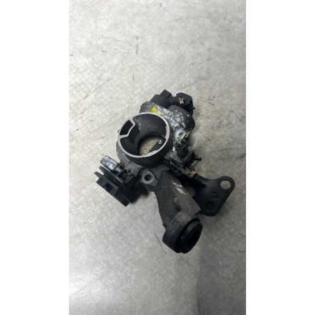 Boitier papillon RENAULT CLIO 2 PHASE 1 d’occasion