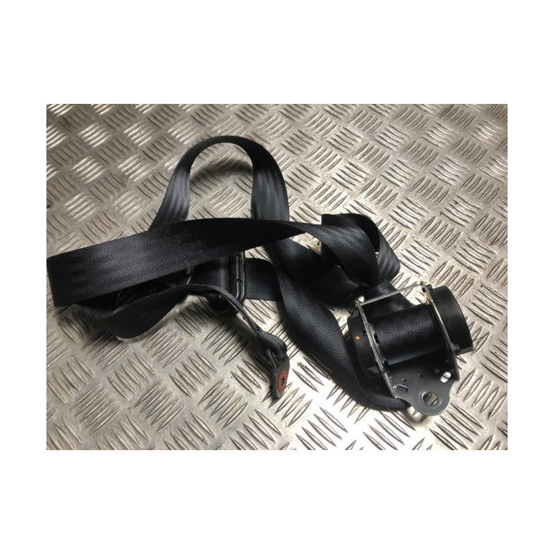 Ceinture arriere droit NISSAN JUKE 1 PHASE 2 d’occasion