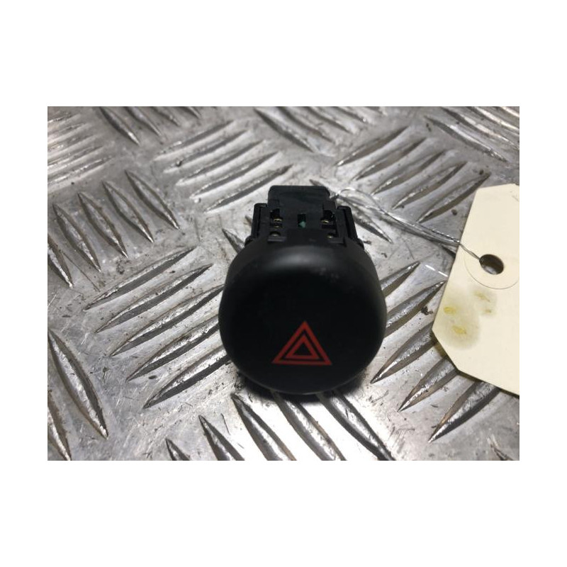 Bouton de warning NISSAN JUKE 1 PHASE 2 d’occasion