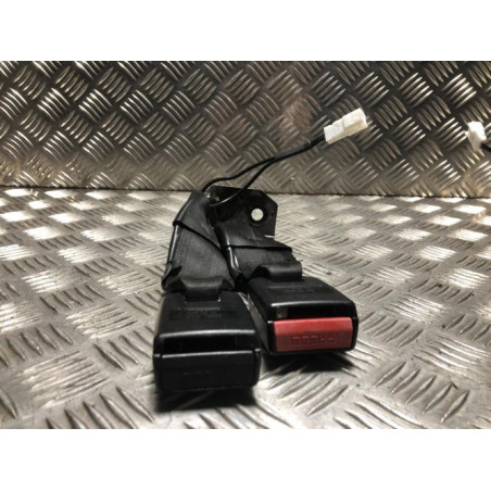 Attache ceinture arriere droit NISSAN QASHQAI 1 PHASE 2 d’occasion