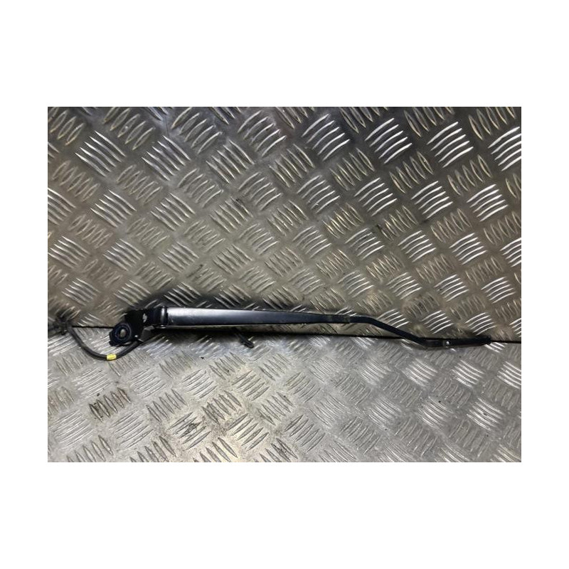 Bras essuie glace avant gauche CITROEN C4 CACTUS d’occasion