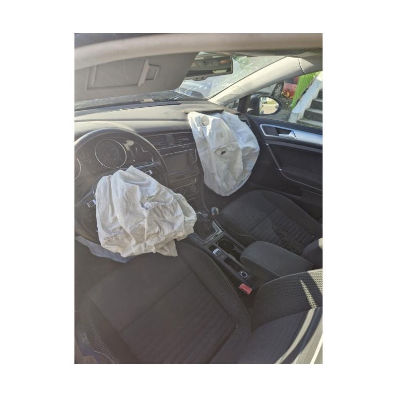 Feu arriere secondaire droit (feux) VOLKSWAGEN GOLF 7 PHASE 1 d’occasion