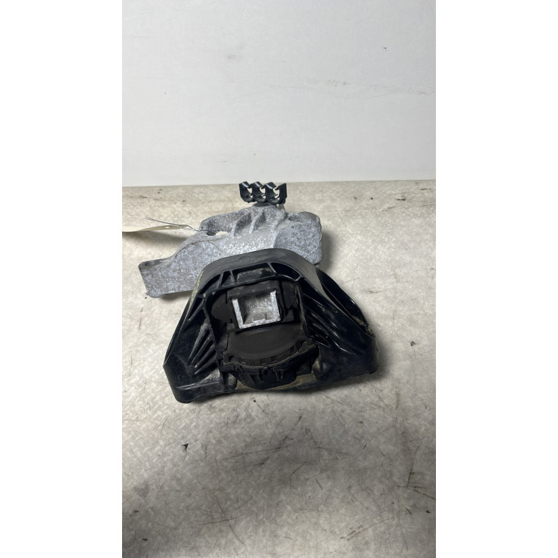 Support moteur gauche RENAULT CLIO 4 PHASE 2 d’occasion