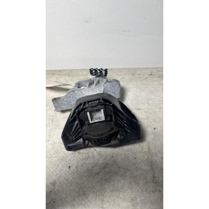 Support moteur gauche RENAULT CLIO 4 PHASE 2 d’occasion
