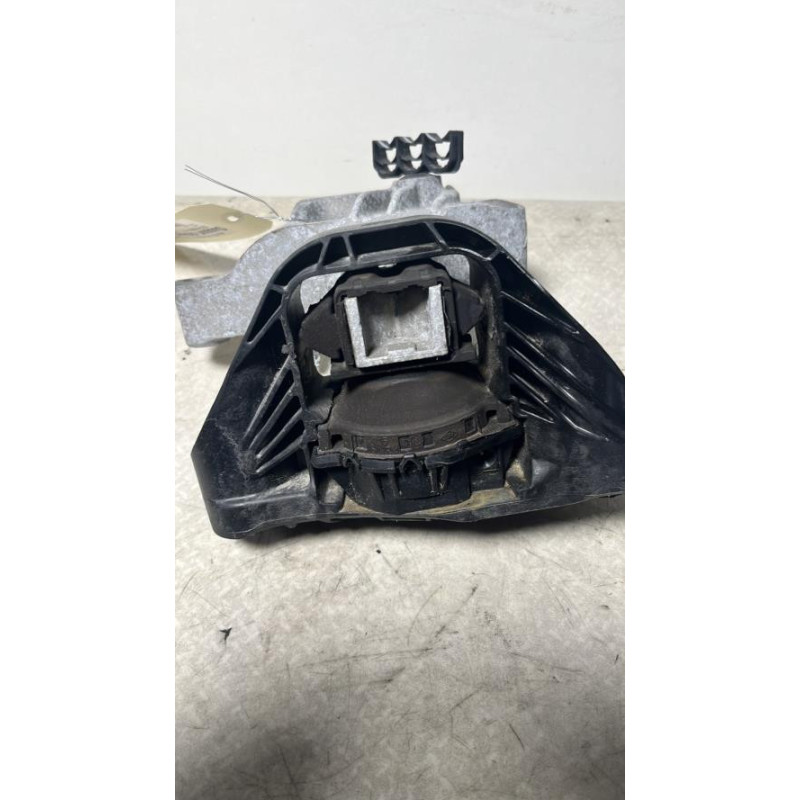Support moteur gauche RENAULT CLIO 4 PHASE 2 d’occasion