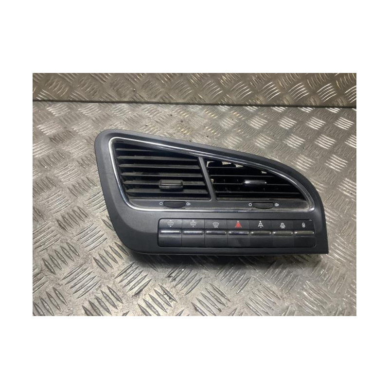 Aerateur tableau de bord PEUGEOT 5008 1 PHASE 1 d’occasion