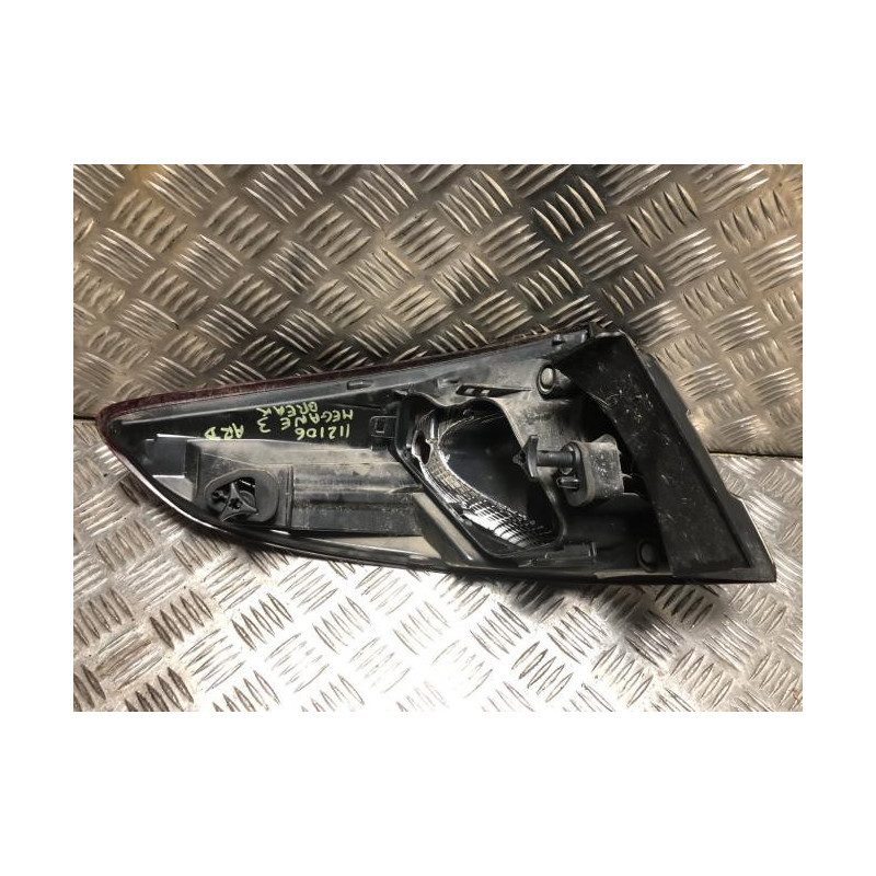 Feu arriere principal droit (feux) RENAULT MEGANE 3 PHASE 1 BREAK d’occasion