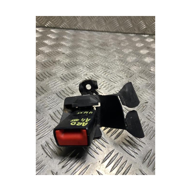 Attache ceinture arriere droit AUDI A4 3 ALLROAD BREAK d’occasion