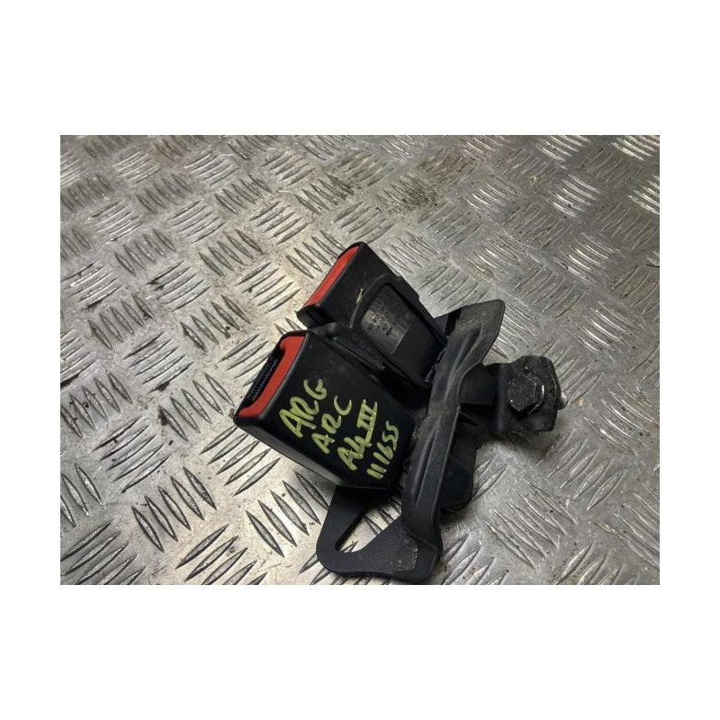 Attache ceinture arriere gauche AUDI A4 3 ALLROAD BREAK d’occasion