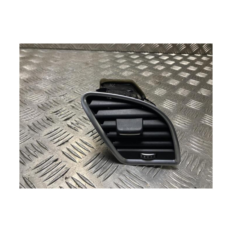 Aerateur tableau de bord avant droit AUDI A4 3 ALLROAD BREAK d’occasion