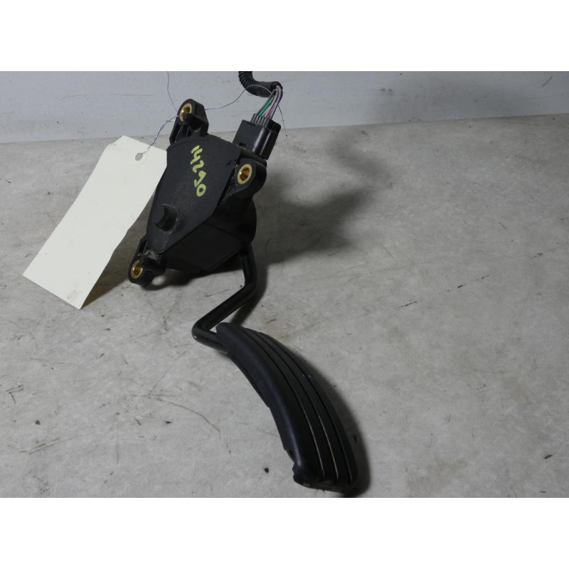 Pedale d'accelerateur RENAULT KANGOO 2 PHASE 1 d’occasion