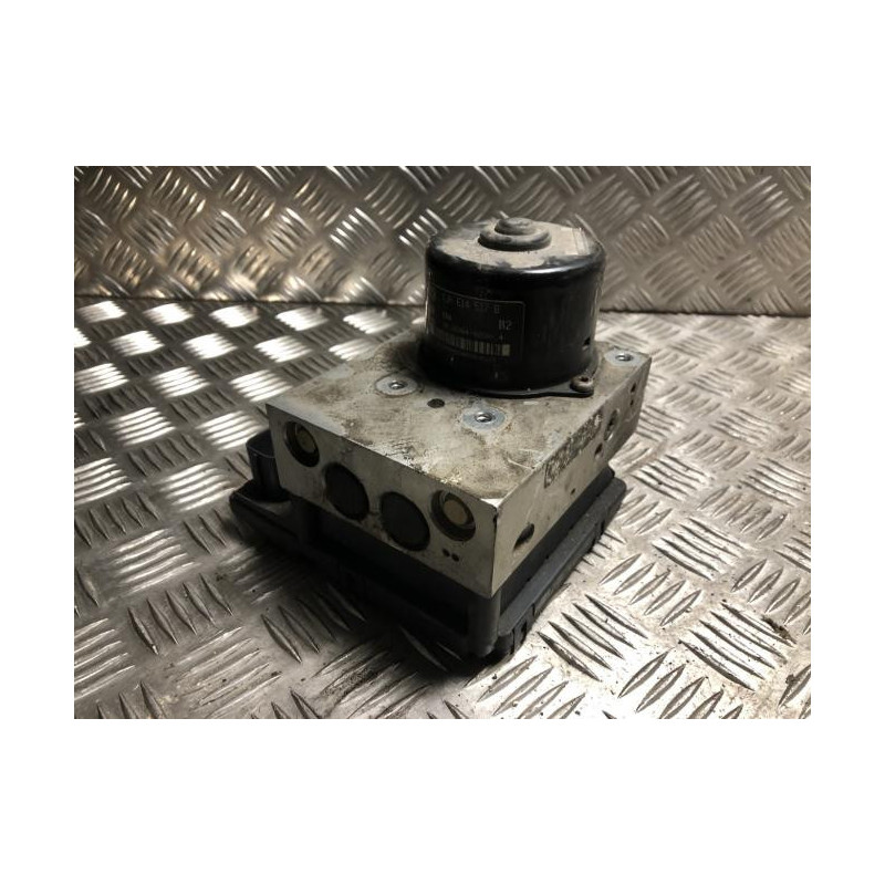 Bloc ABS (freins anti-blocage) VOLKSWAGEN GOLF 4 d’occasion
