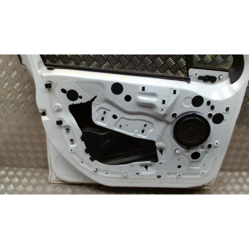 Porte avant gauche PEUGEOT 208 1 PHASE 1 d’occasion
