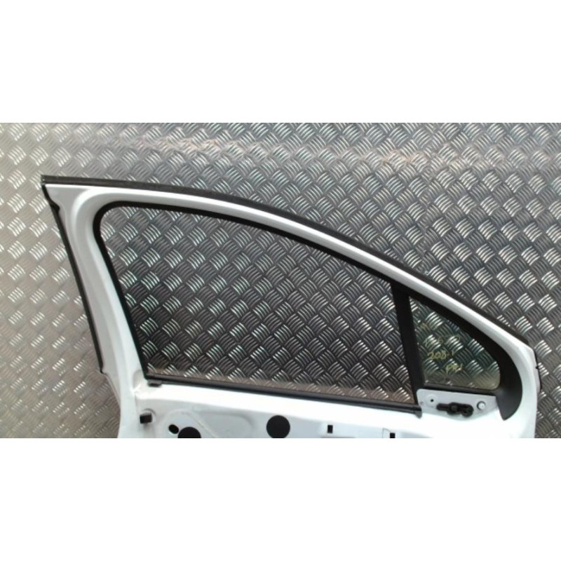 Porte avant gauche PEUGEOT 208 1 PHASE 1 d’occasion