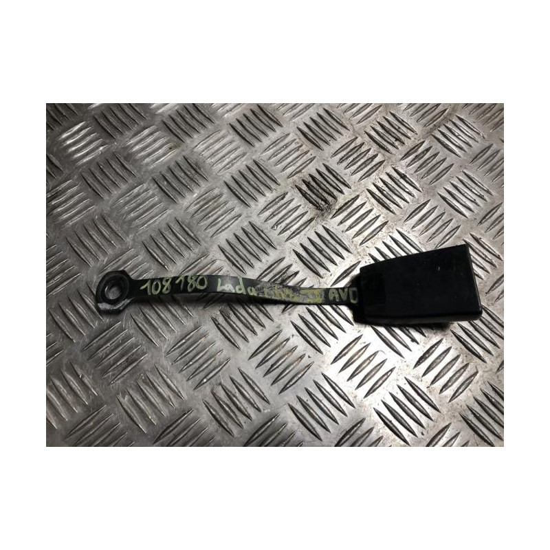 Attache ceinture avant droit LADA NIVA PHASE 2 d’occasion