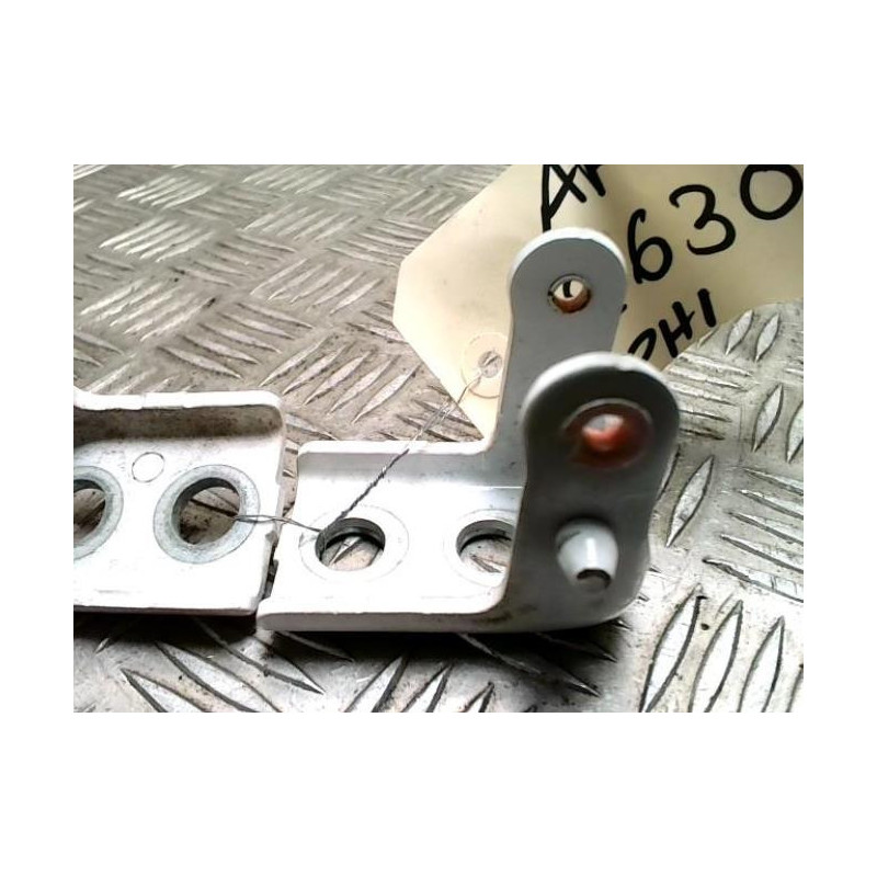 Charniere de porte arriere gauche PEUGEOT 208 1 PHASE 1 d’occasion