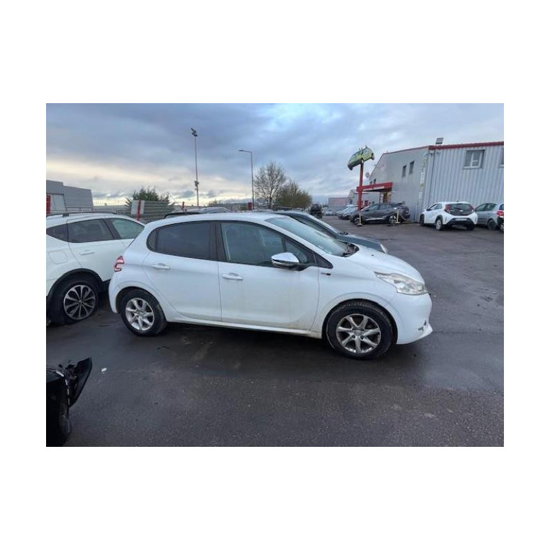 Autoradio d'origine PEUGEOT 208 1 PHASE 1 d’occasion