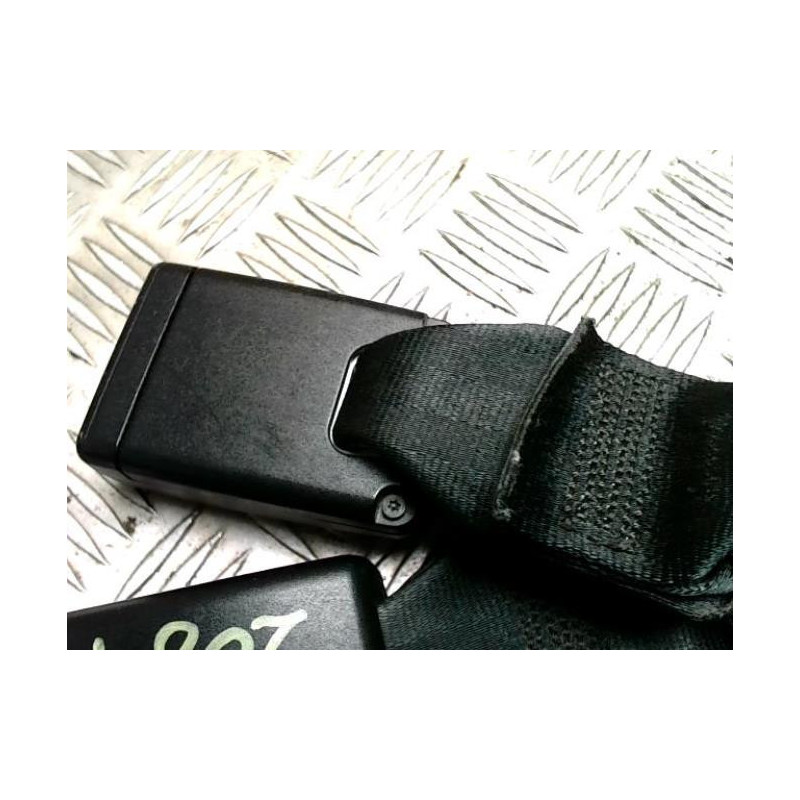 Attache ceinture arriere droit PEUGEOT 208 1 PHASE 1 d’occasion