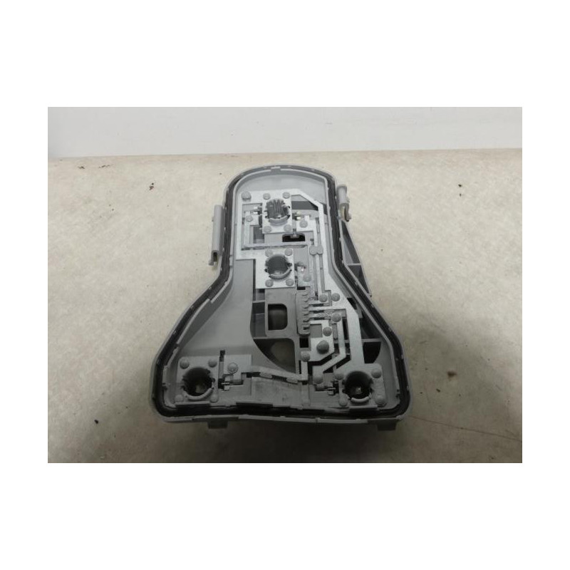 Platine feu arriere droit VOLKSWAGEN POLO 4 PHASE 2 d’occasion