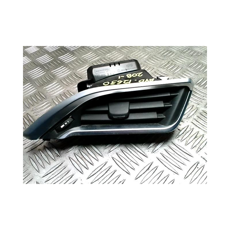 Aerateur tableau de bord avant droit PEUGEOT 208 1 PHASE 1 d’occasion
