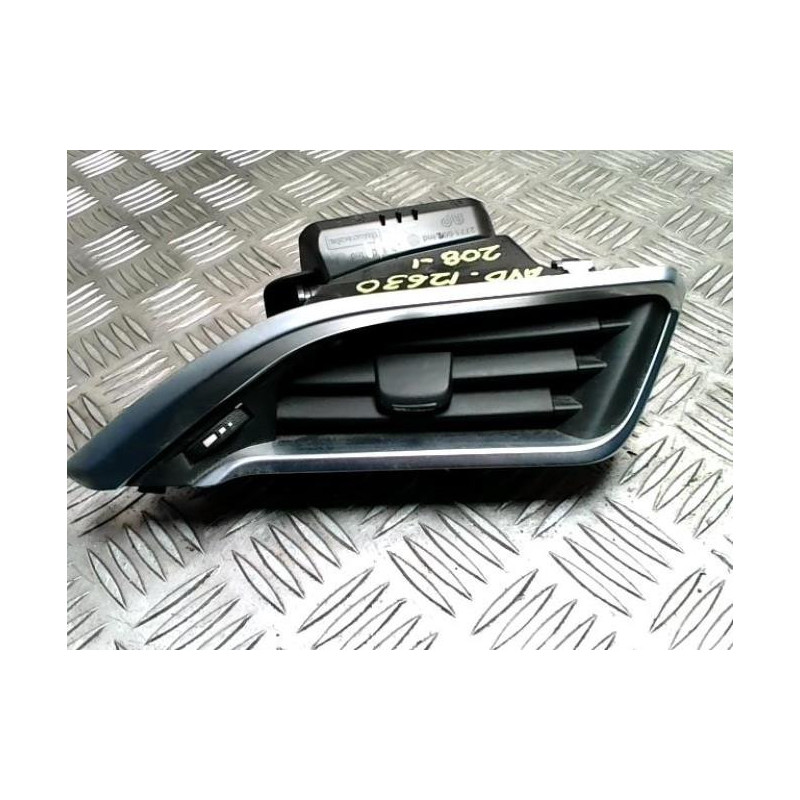 Aerateur tableau de bord avant droit PEUGEOT 208 1 PHASE 1 d’occasion