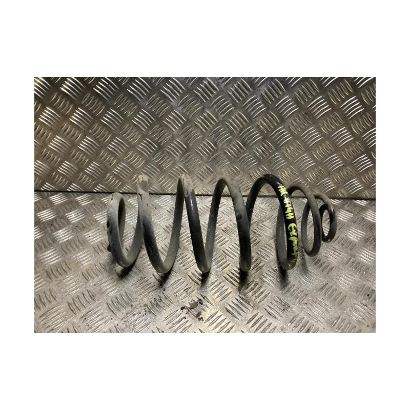 Ressort de suspension arriere PEUGEOT EXPERT 3 PHASE 1 d’occasion