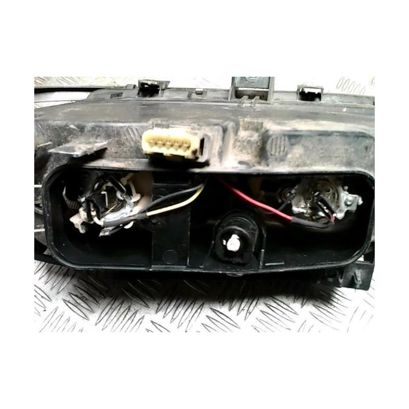 Optique avant principal droit (feux)(phare) CITROEN XANTIA PHASE 2 d’occasion