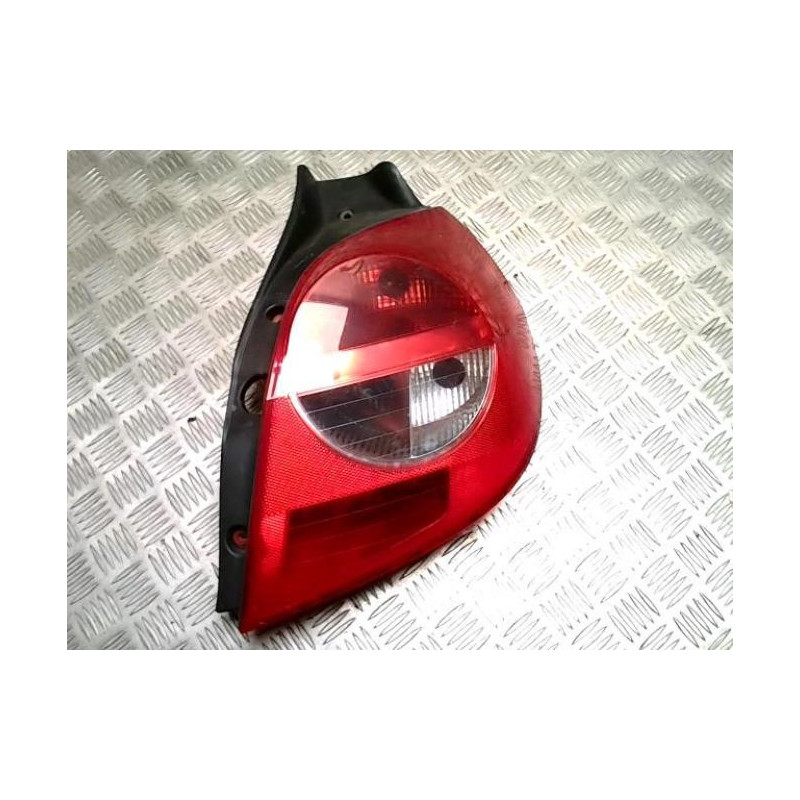 Feu arriere principal droit (feux) RENAULT CLIO 3 PHASE 1 d’occasion