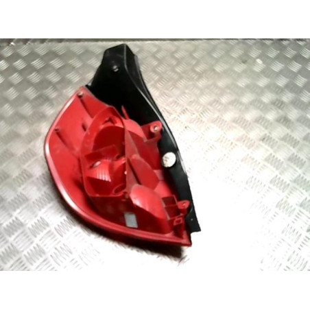 Feu arriere principal droit (feux) RENAULT CLIO 3 PHASE 1 d’occasion