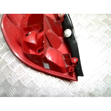 Feu arriere principal droit (feux) RENAULT CLIO 3 PHASE 1 d’occasion