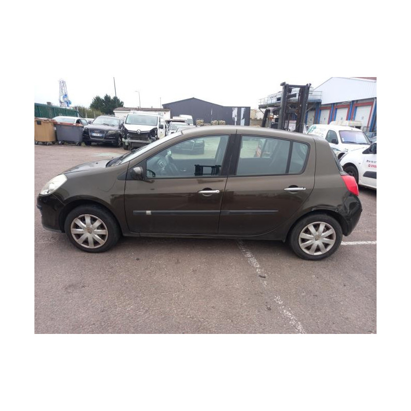 Feu arriere principal droit (feux) RENAULT CLIO 3 PHASE 1 d’occasion