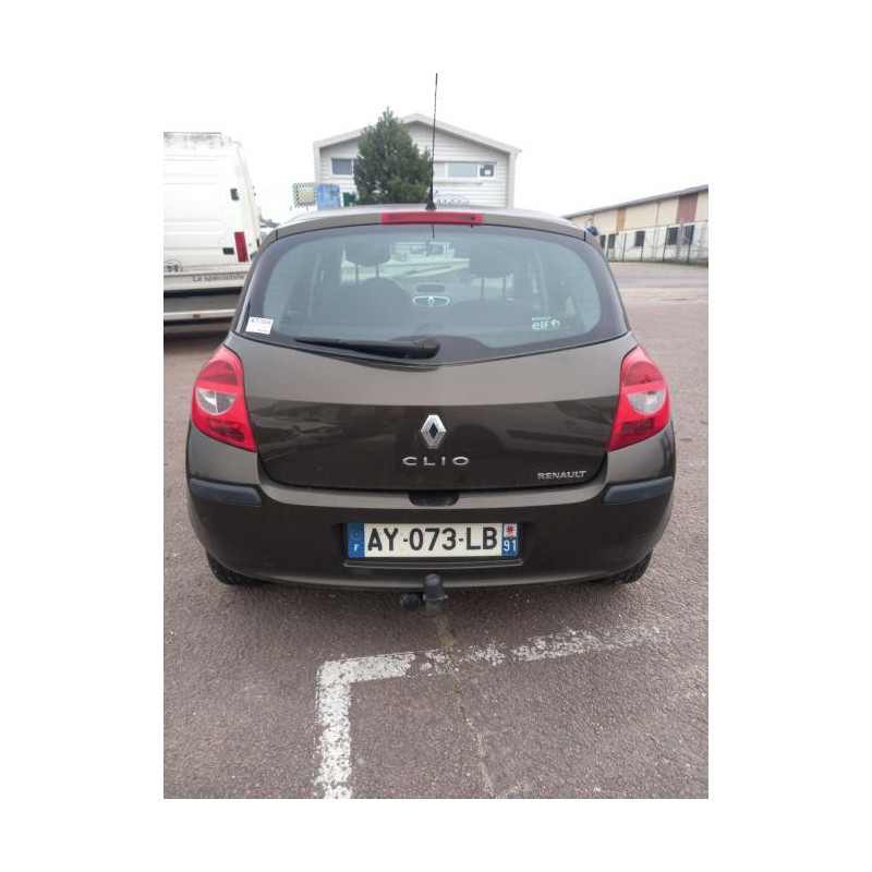 Feu arriere principal droit (feux) RENAULT CLIO 3 PHASE 1 d’occasion