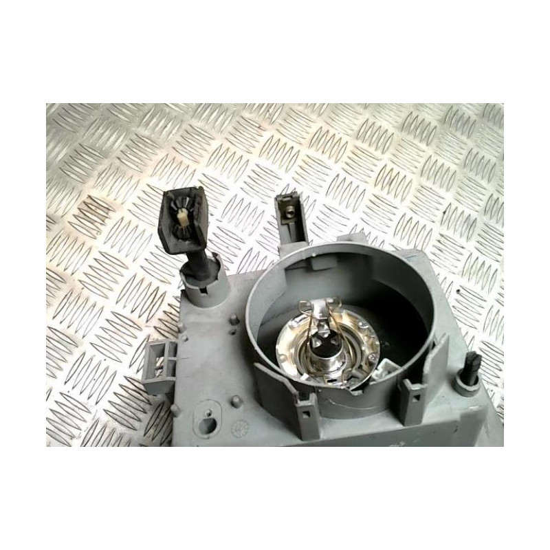 Optique avant principal gauche (feux)(phare) RENAULT CLIO 1 PHASE 2 d’occasion
