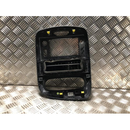Facade autoradio Renault CLIO 1.5 ENERGY DCI - 75 d’occasion
